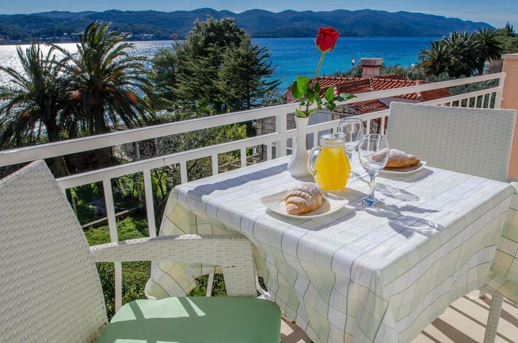 Couette-café Vrgorac 3*
